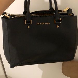 michael kors M bag